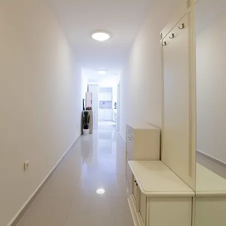 Luxury 2bedroom Apart With Large Terrace Rj Sluneční pobřeží